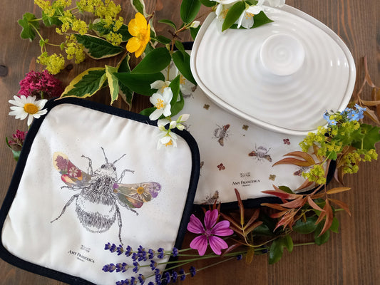 -Pot Holders- 'Flower Bee'