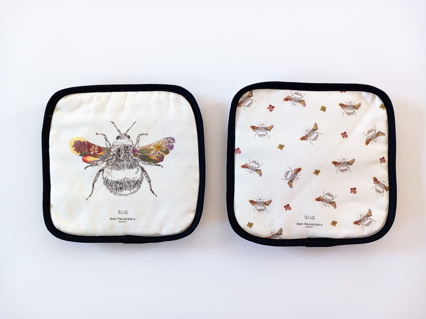 -Pot Holders- 'Flower Bee'
